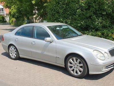 Mercedes E320