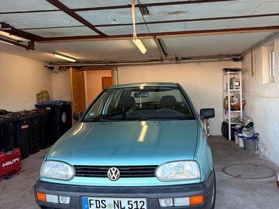 Usata VW Golf III 75 CV (55 kW) 1992 Blu Utilitaria