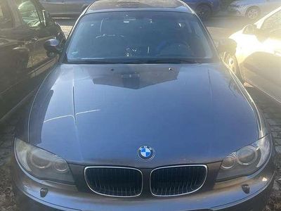 Grau Gebraucht 2008 BMW 118 Kleinwagen | 4.300 €