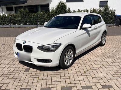 Gebraucht BMW 114 102 PS (75 kW) 2012 Schwarz Kleinwagen