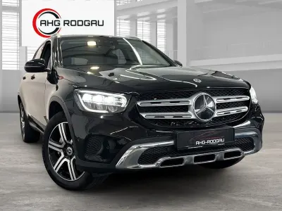 Używany Mercedes GLC300e 194 KM (142 kW) 2021 Czarny SUV