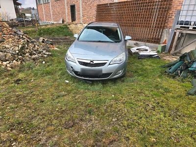 Begagnad Opel Astra 136 HK (100 kW) 2011 Silver Kombi