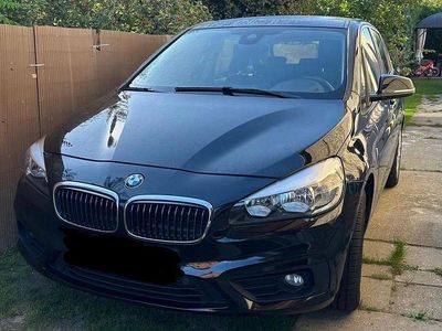 Schwarz Gebraucht 2017 BMW 225 iPerformance Kombi | 15.000 € (Fairer Preis)