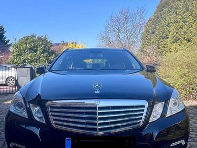 Mercedes E200