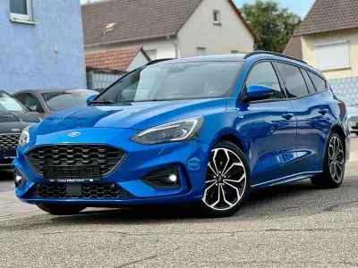 Gebraucht Ford Focus ST-Line 150 PS (110 kW) 2019 Blau Limousine