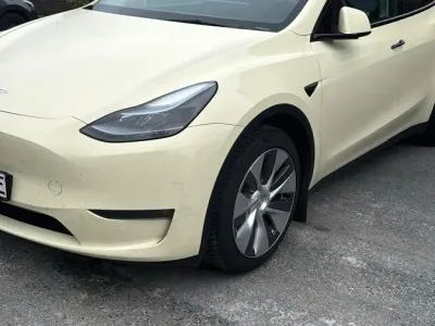 Gebraucht Tesla Model Y 2023 Weiß SUV