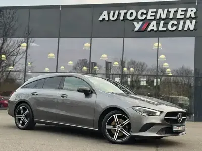 Gebraucht Mercedes CLA220 Shooting Brake 190 PS (139 kW) 2021 Grau Kombi