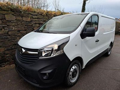 Weiß Gebraucht 2018 Opel Vivaro Van / Kleinbus | 13.300 € (Guter Preis)