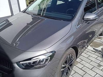 Mercedes B200
