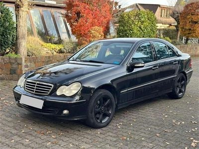 Gebraucht Mercedes C220 Avantgarde 150 PS (110 kW) 2005 Limousine
