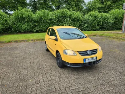 Gebraucht VW Fox 54 PS (39 kW) 2006 Gelb Kleinwagen