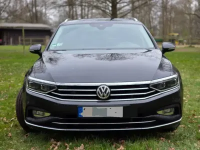 Gebraucht VW Passat Elegance 150 PS (110 kW) 2019 Grau Kombi