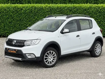 Gebraucht Dacia Sandero Celebration 90 PS (66 kW) 2017 Weiß SUV