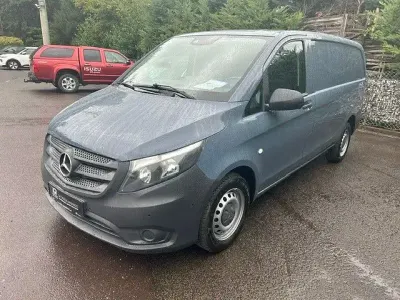 Gebraucht Mercedes Vito 102 PS (75 kW) 2020 Grau Van