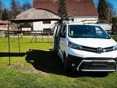 Gebraucht Toyota Proace Team 144 PS (105 kW) 2022 Weiß Van / Kleinbus