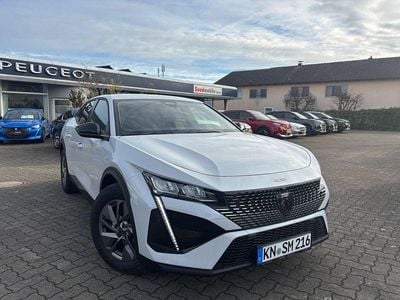 Neu Peugeot 408 Allure 136 PS (100 kW) 2025 Okenit weiß metallic Limousine