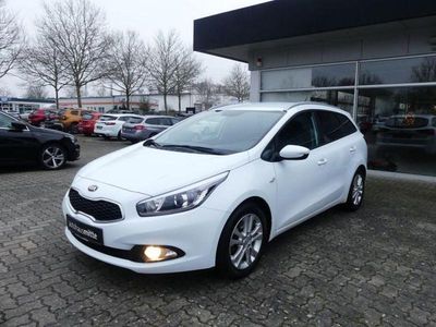 Gebraucht Kia Ceed 99 PS (72 kW) 2012 Casa white Kleinwagen