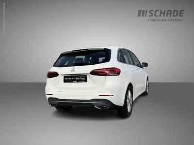 Weiß Gebraucht 2020 Mercedes B200 Progressive Van / Kleinbus | 23.850 € (Fairer Preis)