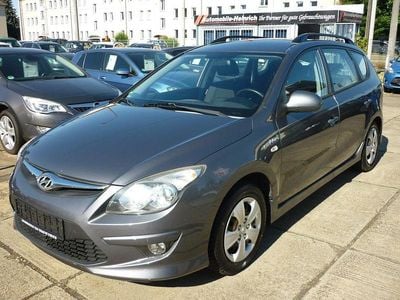 Gebraucht Hyundai i30 Comfort 109 PS (80 kW) 2011 Grau Kombi