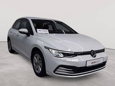 Gebraucht VW Golf VIII Life 130 PS (95 kW) 2022 Pure white Limousine