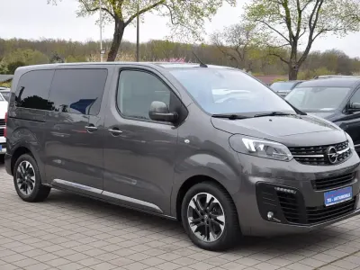 Gebraucht Opel Zafira Life Innovation 150 PS (110 kW) 2020 Mondstein grau/e:vulkan grau Van / Kleinbus