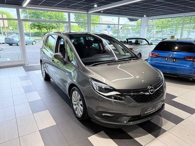 Second-hand Opel Zafira Active 170 CP (125 kW) 2017 Gri Monovolum