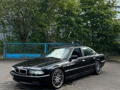 BMW 728