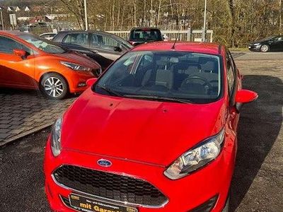 Gebraucht Ford Fiesta 82 PS (60 kW) 2017 Rot Kleinwagen