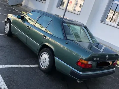 Gebraucht Mercedes E280 193 PS (141 kW) 1993 Grün Limousine