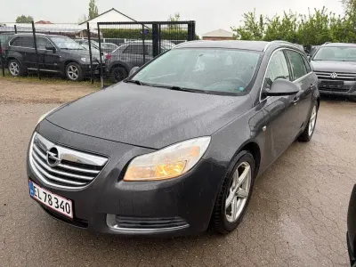 Gebraucht Opel Insignia 131 PS (96 kW) 2012 Grau Kombi