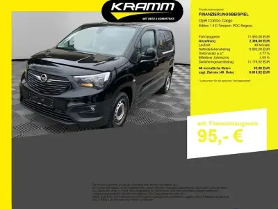 Używany Opel Combo Edition 102 KM (75 kW) 2022 Czarny Minivan