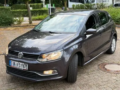 Gebraucht VW Polo LOUNGE 75 PS (55 kW) 2015 Grau Limousine
