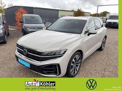 Gebraucht VW Touareg R-line 340 PS (250 kW) 2024 Sechura beige / soulschwarzkristallgrau SUV