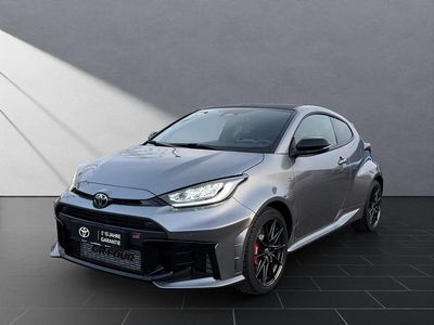 Usata Toyota Yaris 280 CV (205 kW) 2024 Grigio Utilitaria