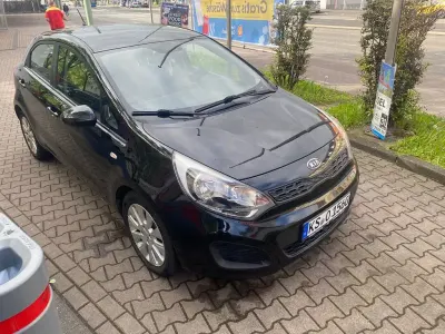 Gebraucht Kia Rio Edition 7 109 PS (80 kW) 2012 Schwarz Limousine