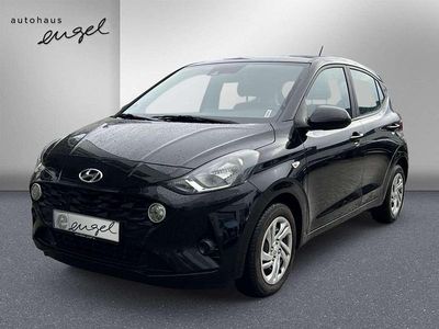 Gebraucht Hyundai i10 Select 67 PS (49 kW) 2023 Schwarz Kleinwagen