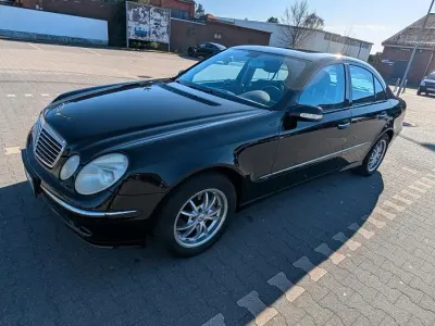 Gebraucht Mercedes E220 Avantgarde 150 PS (110 kW) 2004 Schwarz Limousine