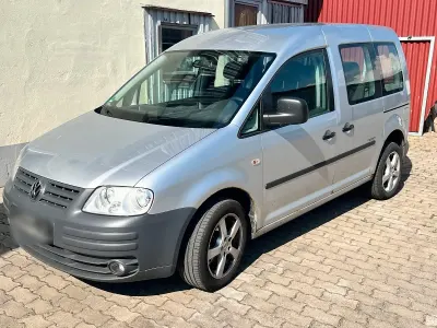 Gebraucht VW Caddy Life 105 PS (77 kW) 2010 Silber Van / Kleinbus