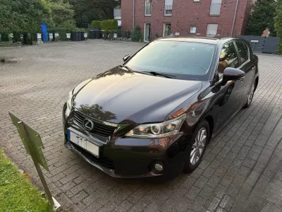 Gebraucht Lexus CT200h Executive Line 136 PS (100 kW) 2011 Braun Limousine