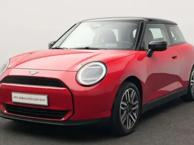 Gebraucht Mini Cooper Classic 135 kW (184 PS) 2025 Rot Kleinwagen