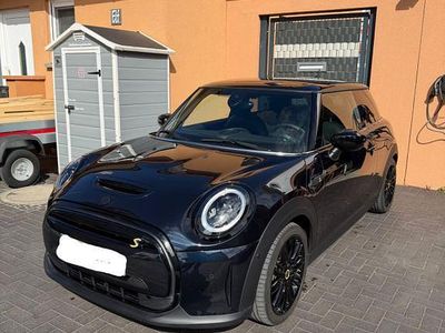 Second-hand Mini Cooper SE 135 kW (184 CP) 2022 Negru Hatchback