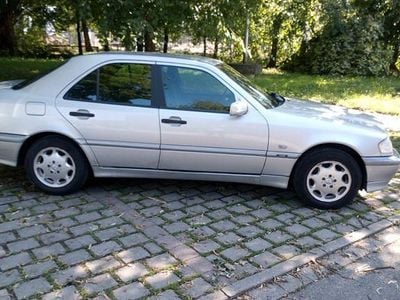 Mercedes C180
