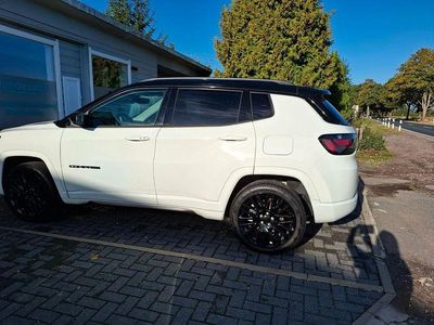 Gebraucht Jeep Compass 241 PS (177 kW) 2022 Weiß SUV
