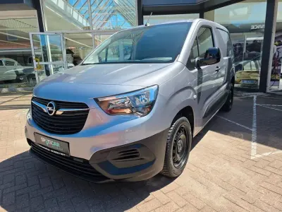 Gebraucht Opel Combo Edition 102 PS (75 kW) 2023 Grau