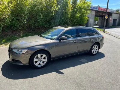 Gebraucht Audi A6 Ambiente 204 PS (150 kW) 2012 Grau Kombi