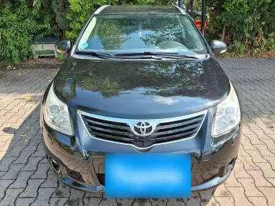 Gebraucht Toyota Avensis 150 PS (110 kW) 2011 Schwarz Kombi