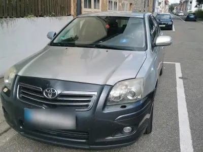 Gebraucht Toyota Avensis T2 126 PS (92 kW) 2007 Grau Limousine