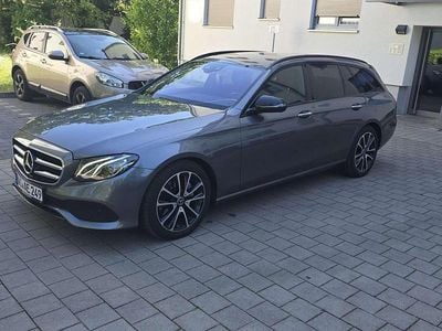 Gebraucht 2018 Mercedes E220 Avantgarde Kombi | 23.400 € (Fairer Preis)