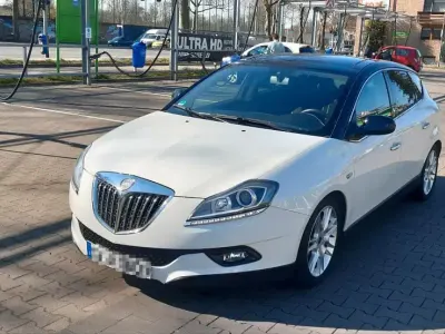 Gebraucht Lancia Delta 150 PS (110 kW) 2009 Weiß Kleinwagen