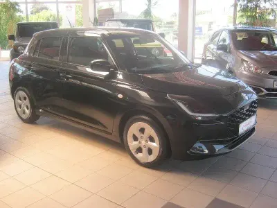 Gebraucht Suzuki Swift Comfort 83 PS (61 kW) 2025 Schwarz Kleinwagen